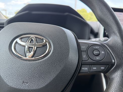 Certified 2025 Toyota RAV4 XLE FWD image 11