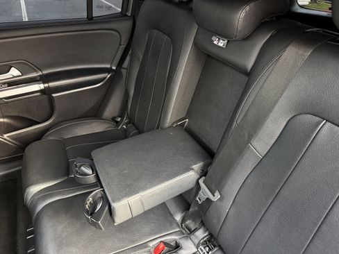 Used 2021 Mercedes-Benz GLB 250 w/ Premium Package image 32