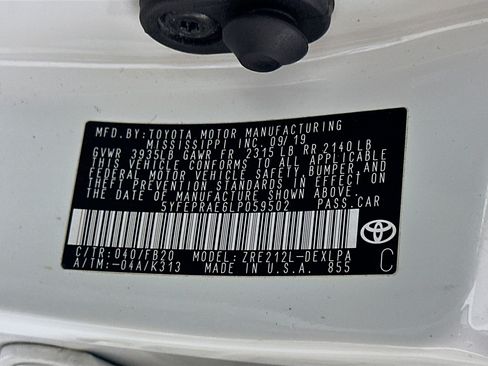 Used 2020 Toyota Corolla LE FWD image 12