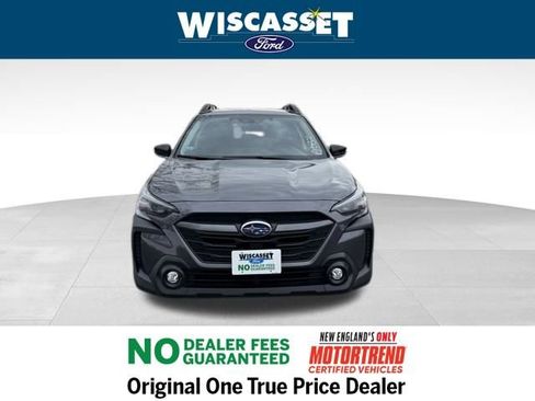Used 2023 Subaru Outback Premium image 9