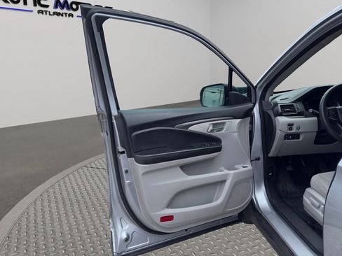 Used 2021 Honda Pilot EX image 25