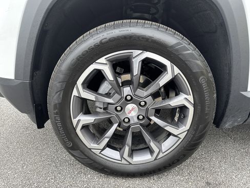 Used 2026 GMC Terrain Elevation w/ Elevation Premium Package image 13