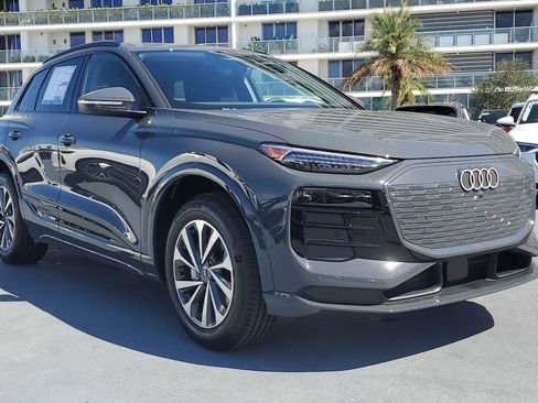 New 2025 Audi Q6 e-tron Premium Plus image 8