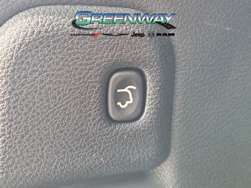 Used 2021 Jeep Grand Cherokee Laredo X image 8