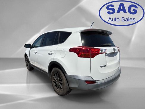 Used 2015 Toyota RAV4 LE AWD/4WD image 4
