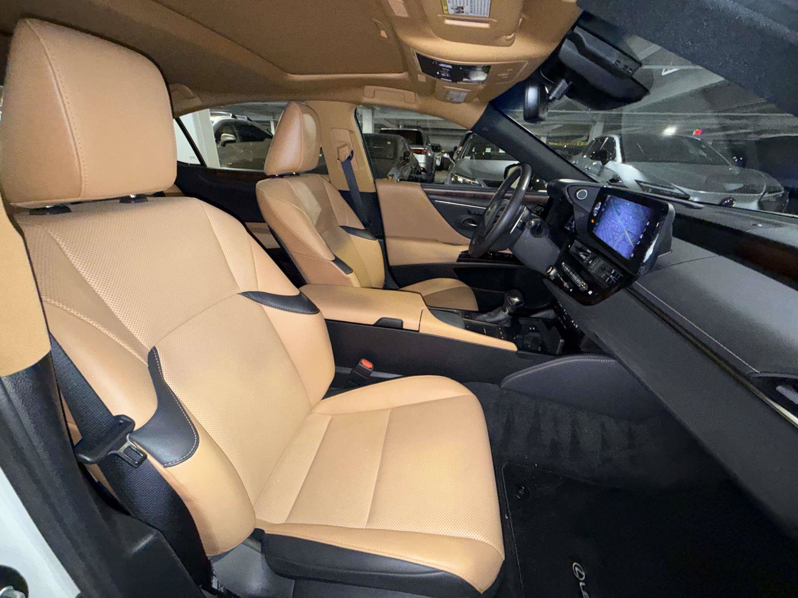 Certified 2022 Lexus ES 350 w/ Premium Package FWD image 14
