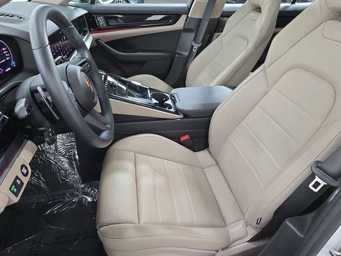 Certified 2025 Porsche Panamera 4 AWD/4WD image 5