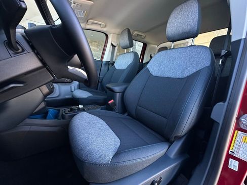 New 2025 Ford Maverick XLT w/ XLT Luxury Package image 31