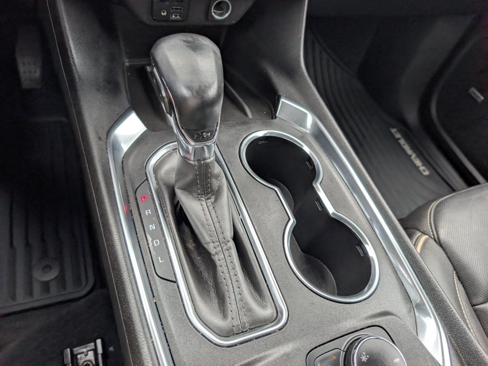 Used 2023 Chevrolet Traverse Premier FWD image 16
