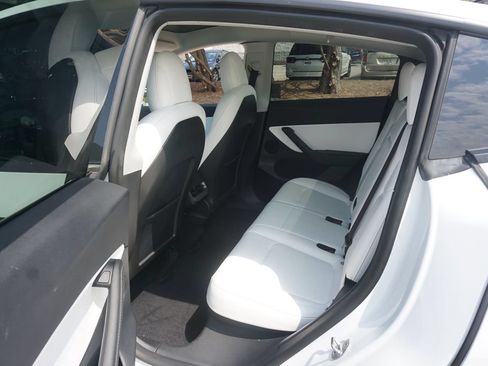 Used 2022 Tesla Model Y Performance AWD/4WD image 19