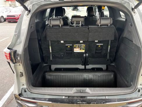 Used 2023 Toyota Sienna XSE w/ XSE Plus Package AWD/4WD image 15