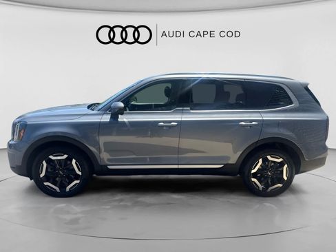 Used 2023 Kia Telluride EX w/ EX Captain's Chair Package AWD/4WD image 5