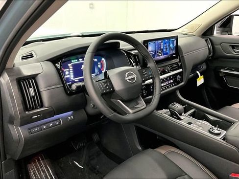 New 2026 Nissan Pathfinder Platinum image 7