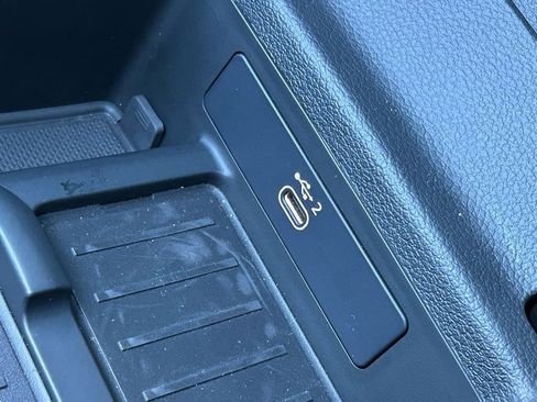 Used 2023 Audi A4 2.0T Premium Plus image 41