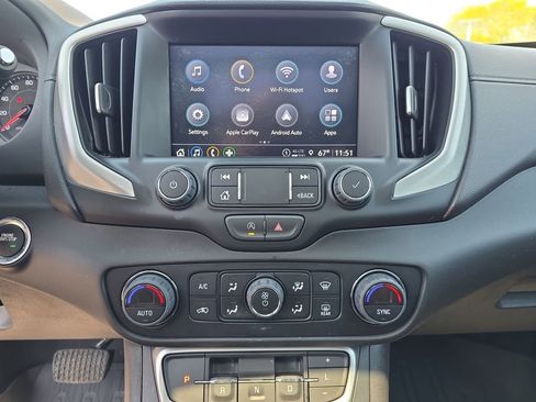 Certified 2023 GMC Terrain SLT w/ Tech Package FWD image 23