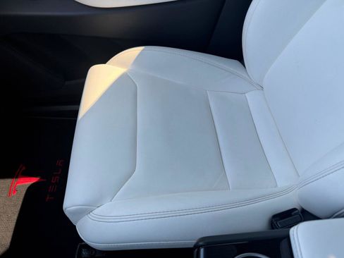 Used 2018 Tesla Model X 100D AWD/4WD image 30