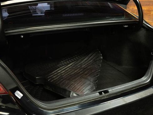 Used 2019 Toyota Camry XSE image 7