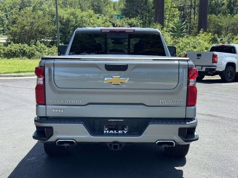 Used 2024 Chevrolet Silverado 1500 High Country w/ High Country Premium Package AWD/4WD image 24