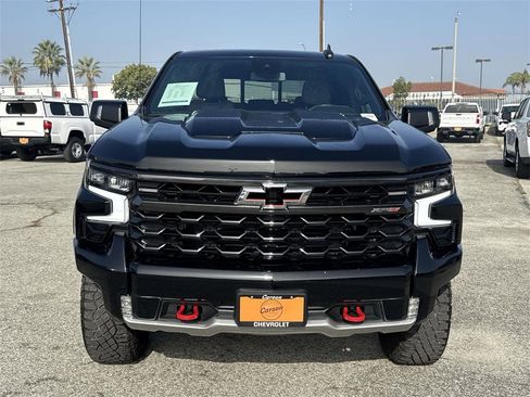 Used 2023 Chevrolet Silverado 1500 ZR2 image 8