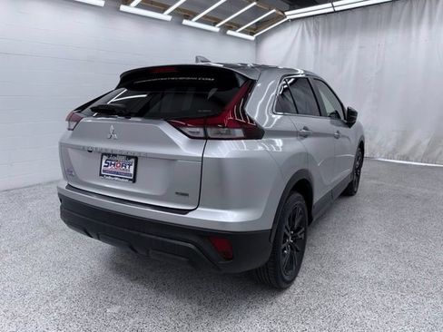 Used 2024 Mitsubishi Eclipse Cross LE AWD/4WD image 2