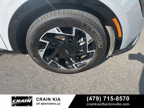 Certified 2025 Kia Sportage SX image 9