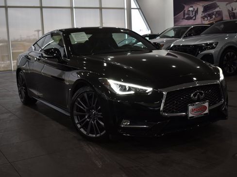 Used 2017 INFINITI Q60 Red Sport 400 image 37