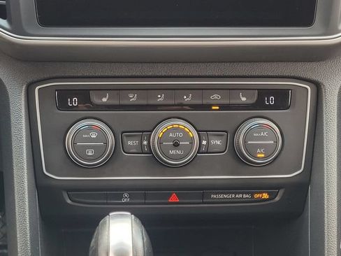 Used 2019 Volkswagen Atlas SE FWD image 17