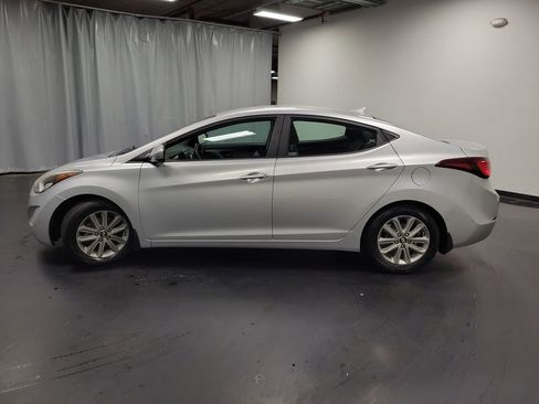 Used 2014 Hyundai Elantra SE w/ Option Group 02 FWD image 6
