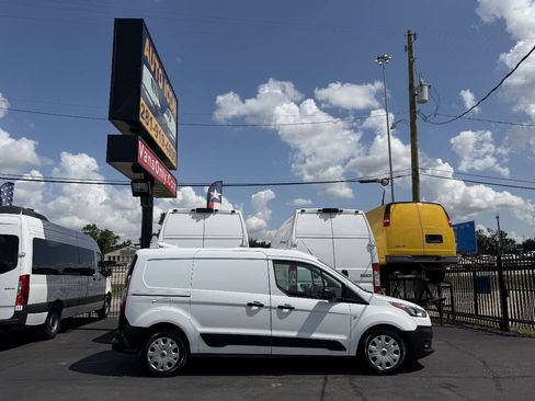 Used 2023 Ford Transit Connect XL FWD image 3