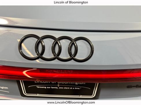 Used 2024 Audi RS e-tron GT w/ Carbon Performance Package AWD/4WD image 27