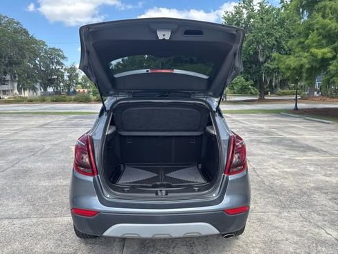 Used 2020 Buick Encore Preferred FWD image 5