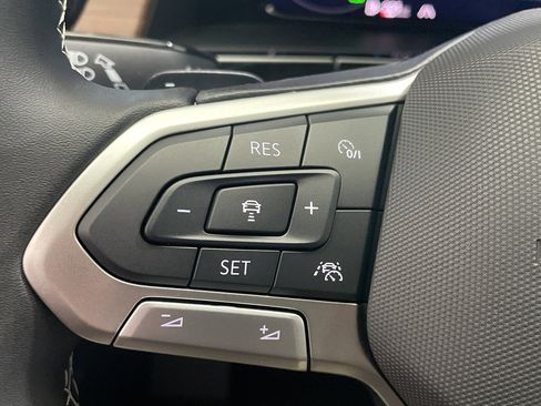 New 2026 Volkswagen Atlas SE image 13