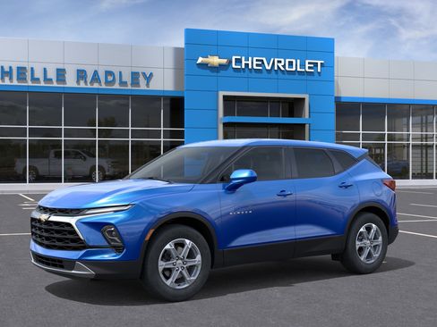 New 2026 Chevrolet Blazer LT image 2