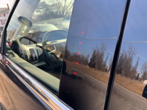 Used 2025 Ford Expedition Active image 18