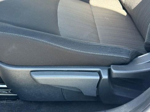 Used 2025 Nissan Sentra SV FWD image 16