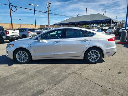 Used 2019 Ford Fusion Energi Titanium image 32