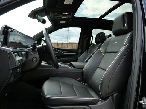 Used 2023 Cadillac Escalade Sport AWD/4WD image 10