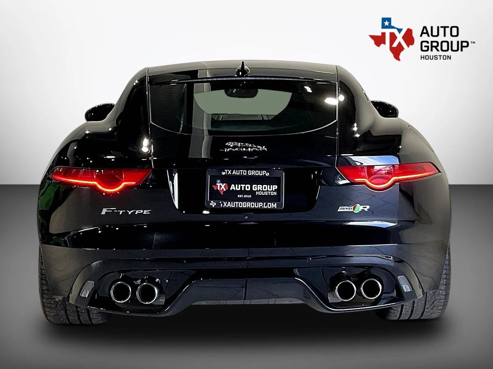 Used 2017 Jaguar F-TYPE R AWD/4WD image 8
