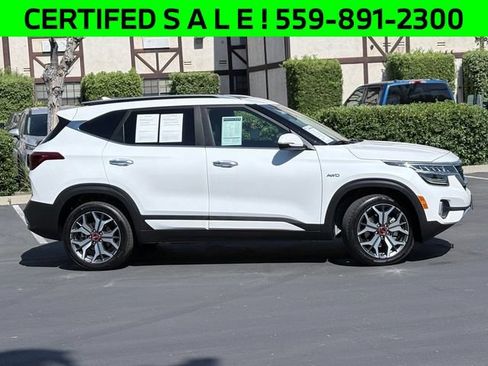 Certified 2021 Kia Seltos SX w/ SX Sunroof Package AWD/4WD image 4