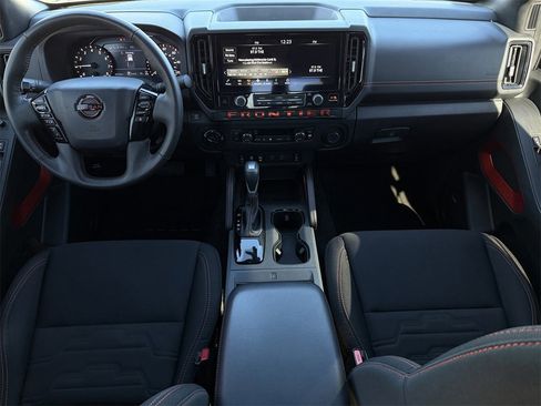 Used 2025 Nissan Frontier PRO-4X w/ Pro Convenience Package image 11