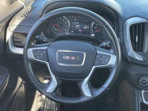 Used 2024 GMC Terrain SLE image 15