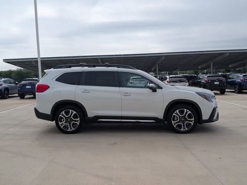 Used 2023 Subaru Ascent Touring AWD/4WD image 6