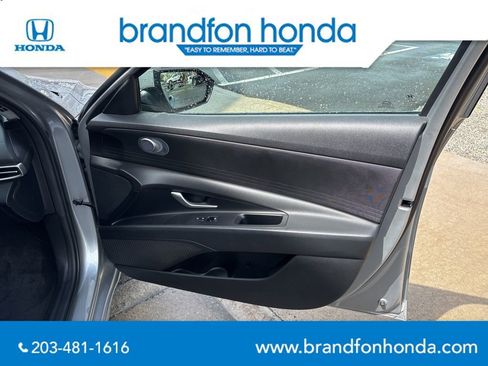 Used 2023 Hyundai Elantra SEL FWD image 8
