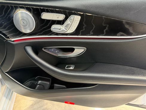 Used 2019 Mercedes-Benz E 300 4MATIC w/ Premium 1 Package image 39