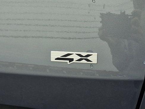 Used 2025 Kia Sportage EX image 38