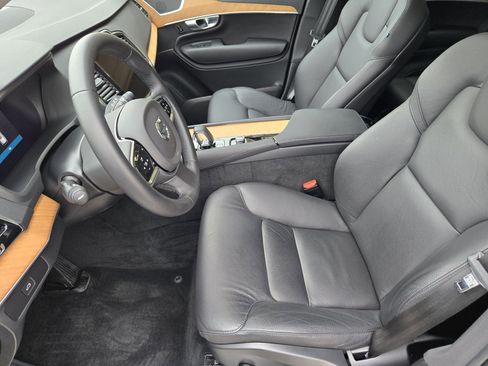 Used 2024 Volvo XC90 B6 Plus w/ Protection Package Premier image 22