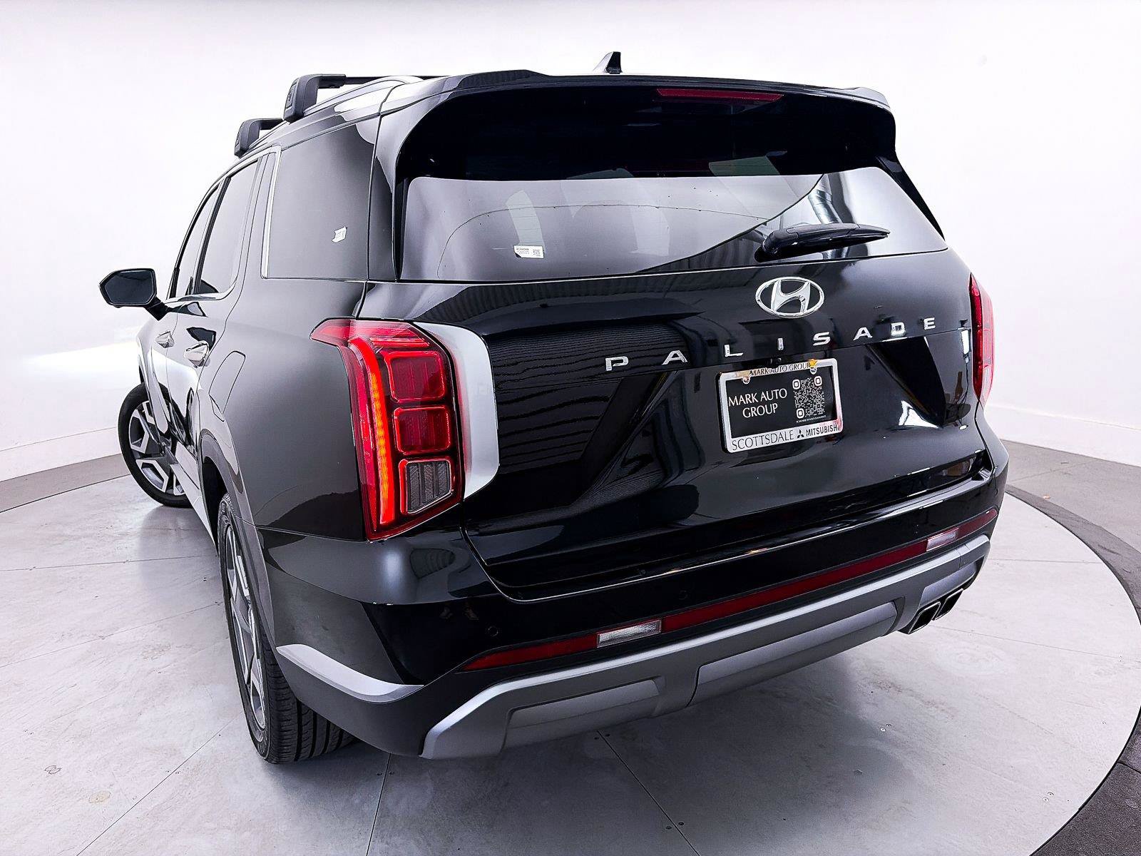 Used 2023 Hyundai Palisade SEL w/ Premium Package FWD image 11