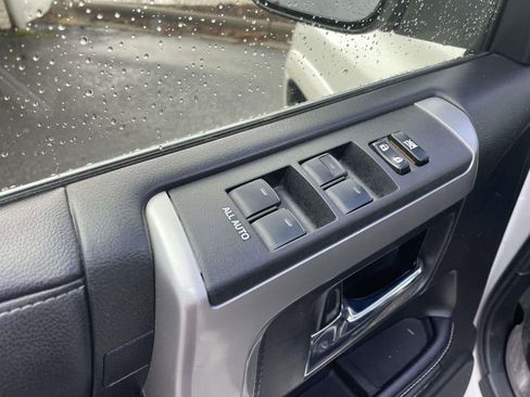 Used 2018 Toyota 4Runner Limited image 27