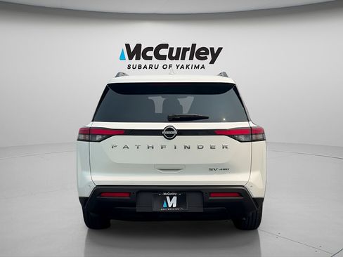 Used 2024 Nissan Pathfinder SV AWD/4WD image 4