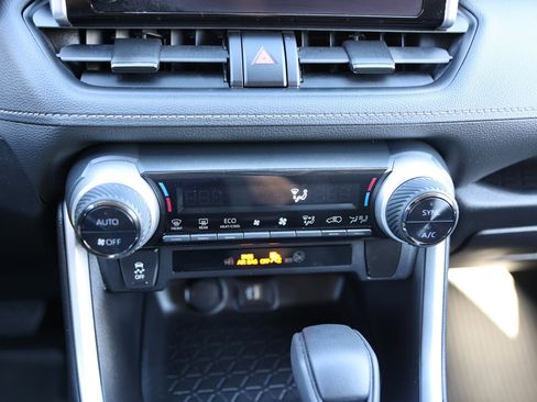 Used 2023 Toyota RAV4 LE image 25